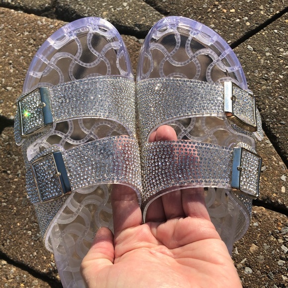 Clear jelly rhinestone slip in sandals! - Picture 10 of 17